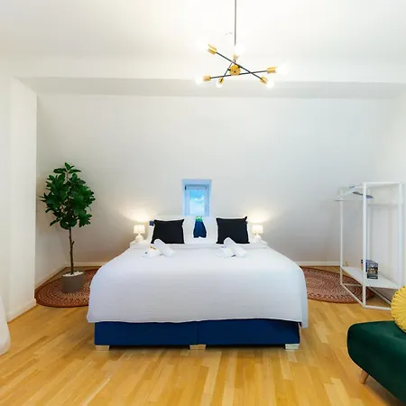 130 Qm Maisonette-penthouse - Dachterrasse Mit Exklusivem Panoramablick Apartment *