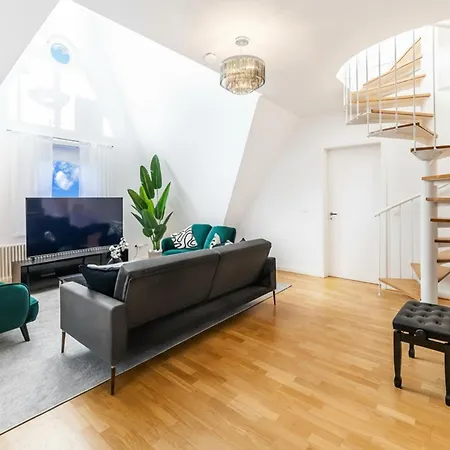 Apartment 130 Qm Maisonette-penthouse - Dachterrasse Mit Exklusivem Panoramablick *