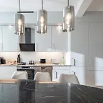 130 Qm Maisonette-penthouse - Dachterrasse Mit Exklusivem Panoramablick Apartman