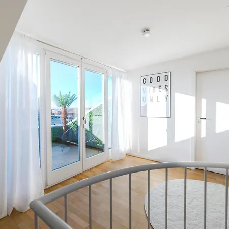 130 Qm Maisonette-penthouse - Dachterrasse Mit Exklusivem Panoramablick Apartman